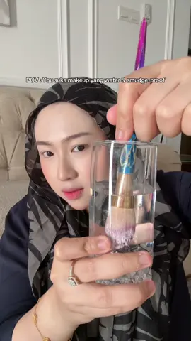 I suka makeup yg matte and not too glowyy!! Love love!! 🫶🏻 #Gmeelan #Gmeelanmy #loosepowder #powderviral #Gmeelanloosepowder