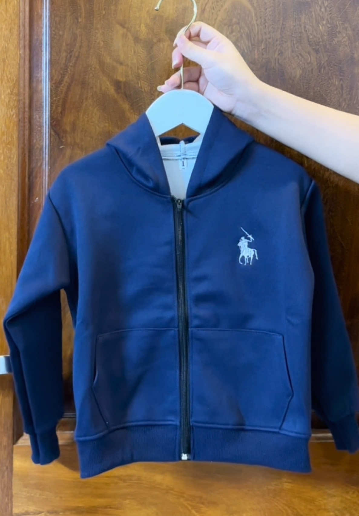 Áo Khoác Nỉ Trẻ Em Có Khoá Thêu ngựa dành cho bé trai bé gái #aokhoactreem #aonichobe #aokhoacntreemcokhoatheungua #xuhuongtiktok #thoitrangtreem 