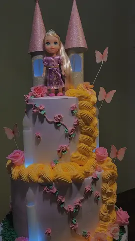 un hermoso pastel ,tres leches de oreo con cheese cake de oreo #fyp #comparte #rapunzel 