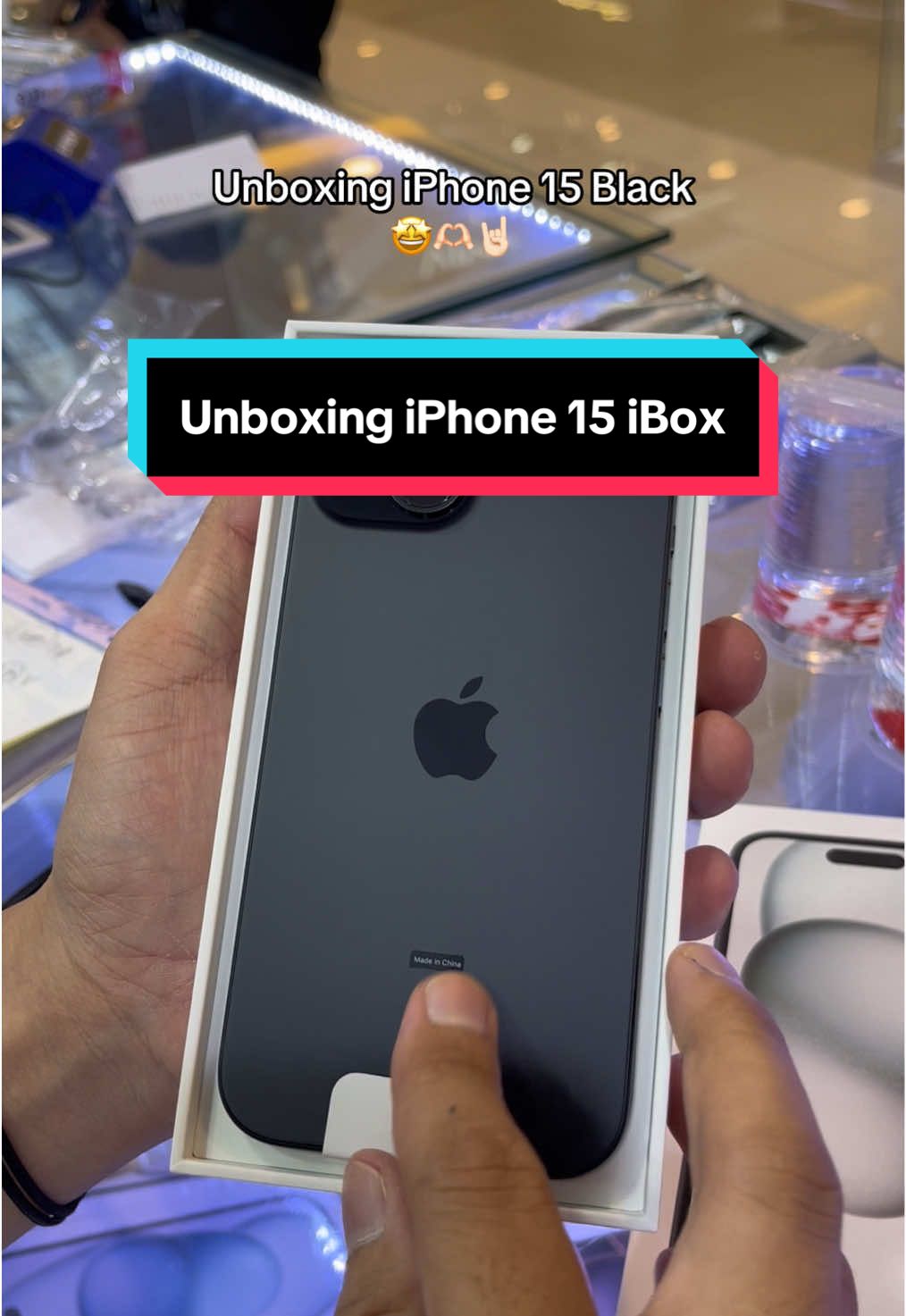 Unboxing iPhone 15 Black 🤩🤘🏻🤘🏻  > Promo iPhone 15 iBox di 10jtan  > Gratis Kepala adaptor original, anti gores dan sofcash > Bisa Cicilan Tanpa DP > Minimal umur 18th > Cicilan DP 0% Lok : Tangcity mall Tangerang #fyp #masukberanda #iphonetangerang #iphone15 #black 