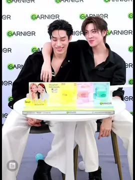 มีช็อตนึง เฟิร์สเปลี่ยนท่านั่ง  เติ้ลบอก “นั่งดีๆ สิ นั่งดีๆ ทำดีๆ” 🤧🫠 TFO X GARNIER LIVE #GarnierMochiCreamxTleFirstone #tlefirstone #เติ้ลเฟิร์สวัน 