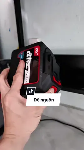 Đế chuyển đổi nguồn 18v - 21v lên 220v khá tiện lợi. #dechuyendien18den21len220v #dechuyendoidien #dechuyennguonpin 