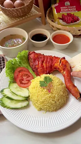 Nasi Ayam Madu✨ (Mudah & Sedap!!) Lama tak makan nasi ayam. So jom kalini kita buat Nasi Ayam Bakar Madu pulak! Mudah & sangat sedap! 😍 1 pinggan tak cukup.  Bahan-bahan (4-5 orang makan) AIR REBUSAN AYAM/ SUP - Ayam - Air secukupnya - 4 ulas bawang putih - Halia - Daun sup / daun bawang  - ⁠Sup bunjut Adabi - Kiub ayam - Lada sulah - ⁠Garam AYAM Madu (bakar guna Air Fryer, suhu 190°, 20-25 minit) - Ayam (direbus tadi) - Serbuk Perapan Ayam Madu @Adabi E Mall  - Gula atau madu (adjust kemanisan ikut citarasa) - ⁠Minyak masak NASI AYAM - Butter / marjerin - 3 ulas bawang putih - 1 biji bawang merah - Halia - Daun pandan - 3 sekawan - 2 cawan beras basmathi (dah direndam) *boleh guna beras biasa jugak, sukatan air mcm masak nasi selalu - 3 cawan air rebusan ayam - Kiub ayam - Garam secukupnya - Sedikit serbuk kunyit - ⁠Daun sup & bawang goreng SOS NASI AYAM: - Bahan kisar: 1 biji tomato, 3 cili besar, 2 cili padi, 3 ulas bawang putih, air rebusan ayam - Cuka makan (adjust) - 2-3 tbsp sos cili - Gula (bagi manis2 sikit sedap) - Garam - Sedikit stok ayam (optional) - Bancuhan tepung jagung (1 tbsp tepung jagung + air) KICAP NASI AYAM:  - Kicap manis + sup ayam. Selamat mencuba! 
