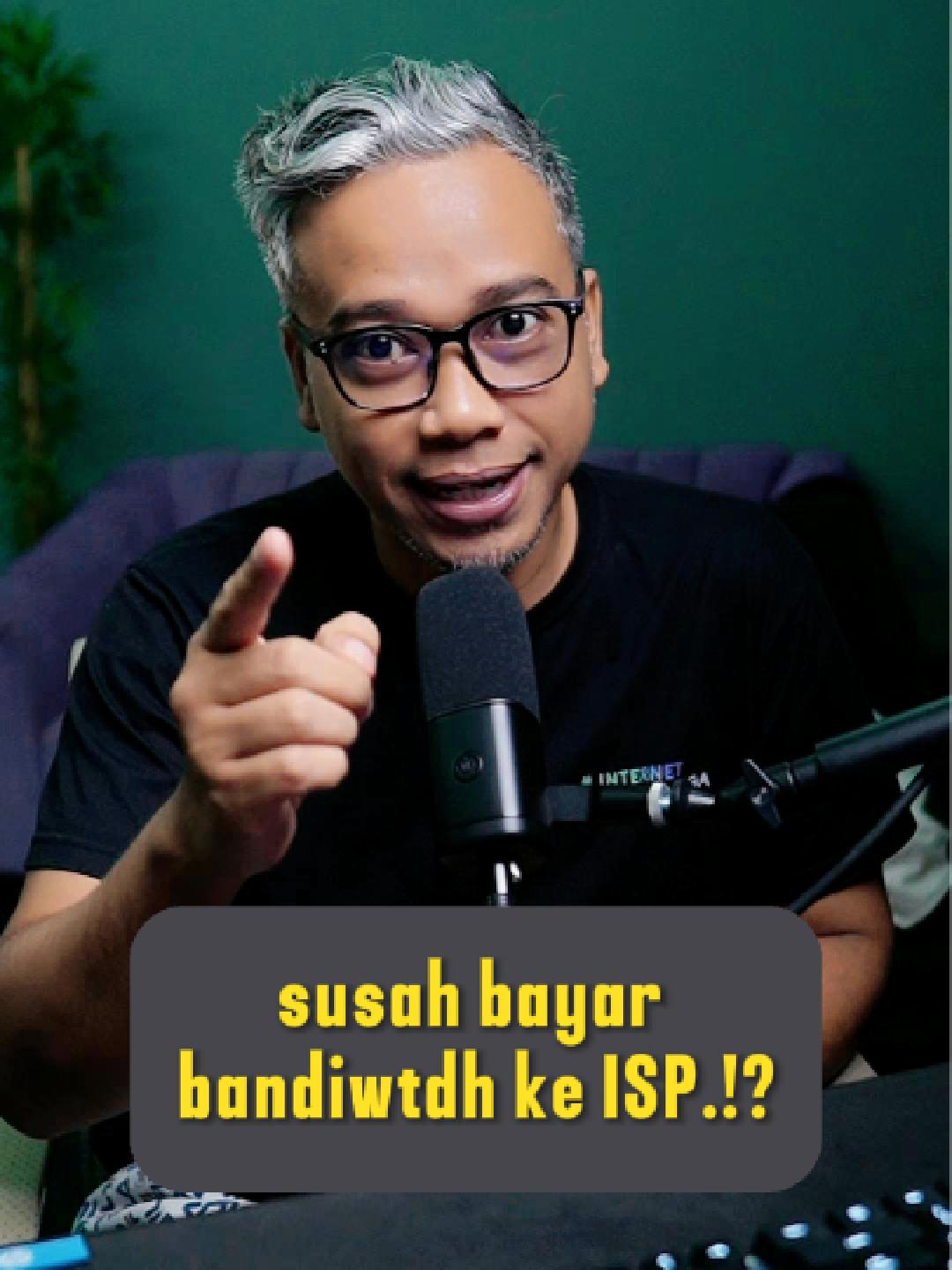 tiga alasan klasik lu susah bayar bandwitdh/metro ke isp hehe.. jangan lupa diposting ulang #rtrwnet #rtrwnetindonesia #internetdaritetangga