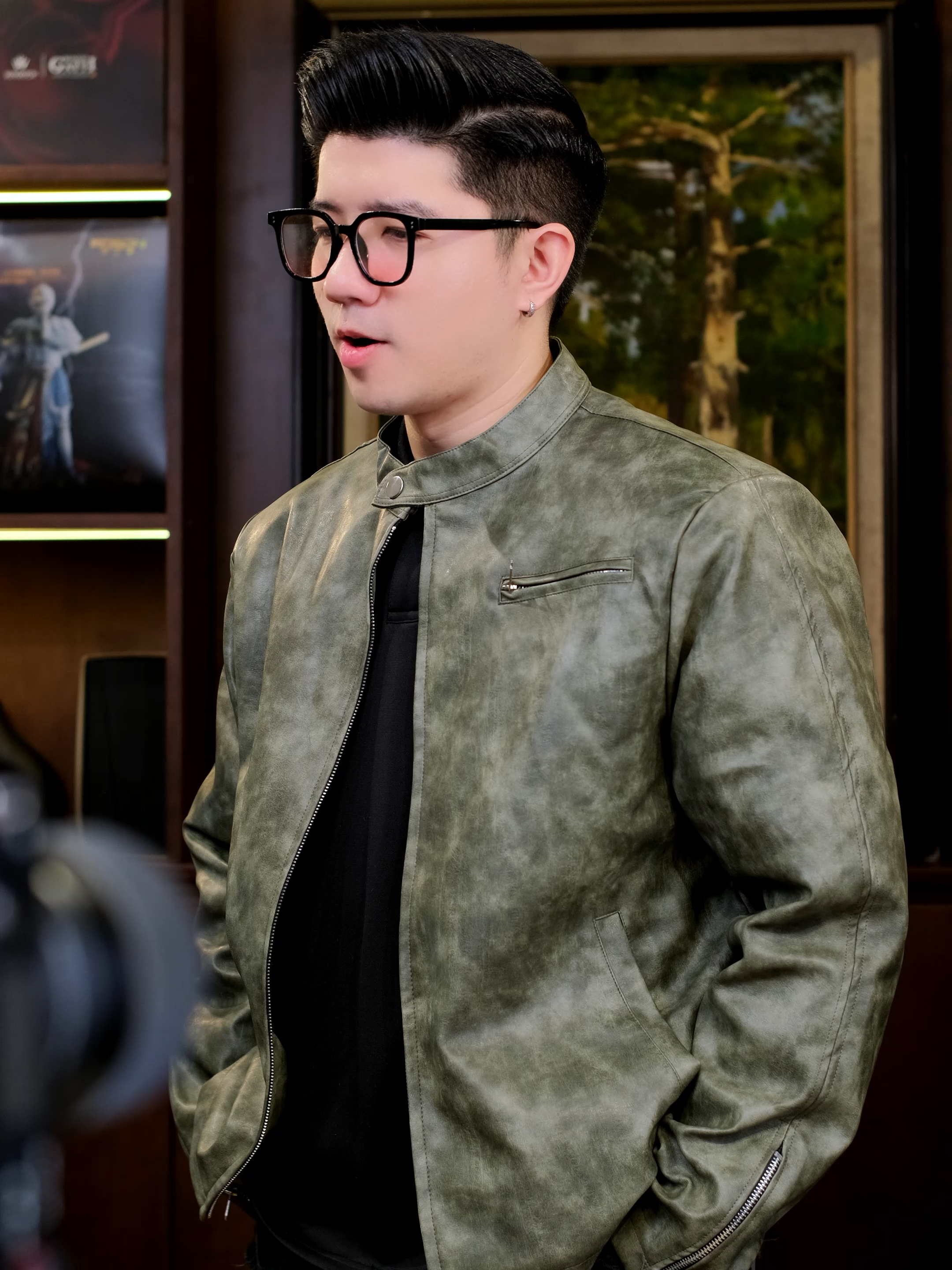 Áo khoác da dáng đẹp lên form biker #minhcuan #thoitrangnam #xuhuong #aokhoac #aobomber #aoda #aovarsity