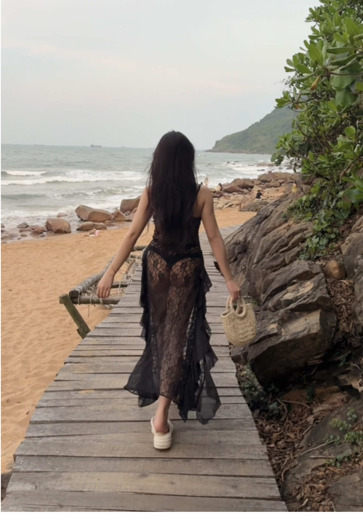 Đăng cái clip cho đỡ buồn :))))