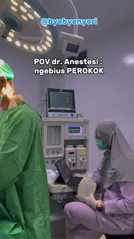 Rokok bukan cuma bikin batuk. Di ruang operasi, dia bisa jadi biang ribet pembiusan! Puasa sebelum operasi itu bukan cuma makan-minum, tapi juga… puasa rokok 🚭 Yuk, stop mulai hari ini — biar paru lega, operasi aman, dan nyeri cepat hilang 💪 #ByeByeNyeri #PuasaRokok #OperasiAman #StopMerokok #Painlesssurgery #anestesi #dokternyeri #PAST