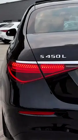 #mercedes #mercedeslover #mercedeslife #million #ti̇ktok #tiktokviral #millionviews #creatorsearchinsights #lixury #luxury #carsoftiktok 