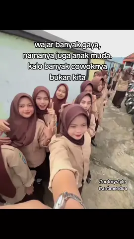 😝 #fouryoupage #katakata #fotolive #agit 