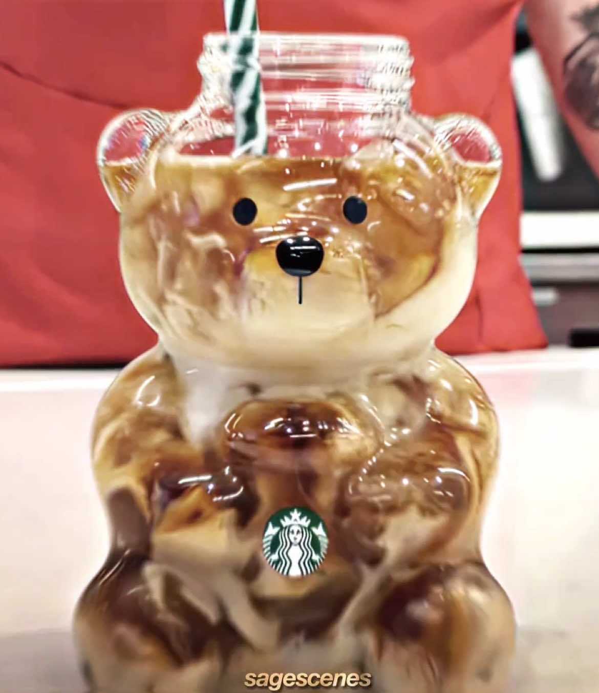 the way grown adults are fighting over a cup is frying me 😭 #starbucksbearcup #bearistacup #edit #ae #viral 