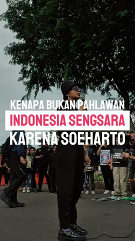 Satu nama yang menjadi biang kerok kesengsaraan Indonesia, nama itu ya soeharto. Begitu menurut Vebrina Monicha dari Komisi Untuk Orang Hilang dan Korban Tindak Kekerasan. Sehingga ya ajaib kalau biang kesengsaraan kok dijadikan pahlawan bangsa. 🤮 #soehartobukanpahlawan #tolakgelarpahlawansoeharto