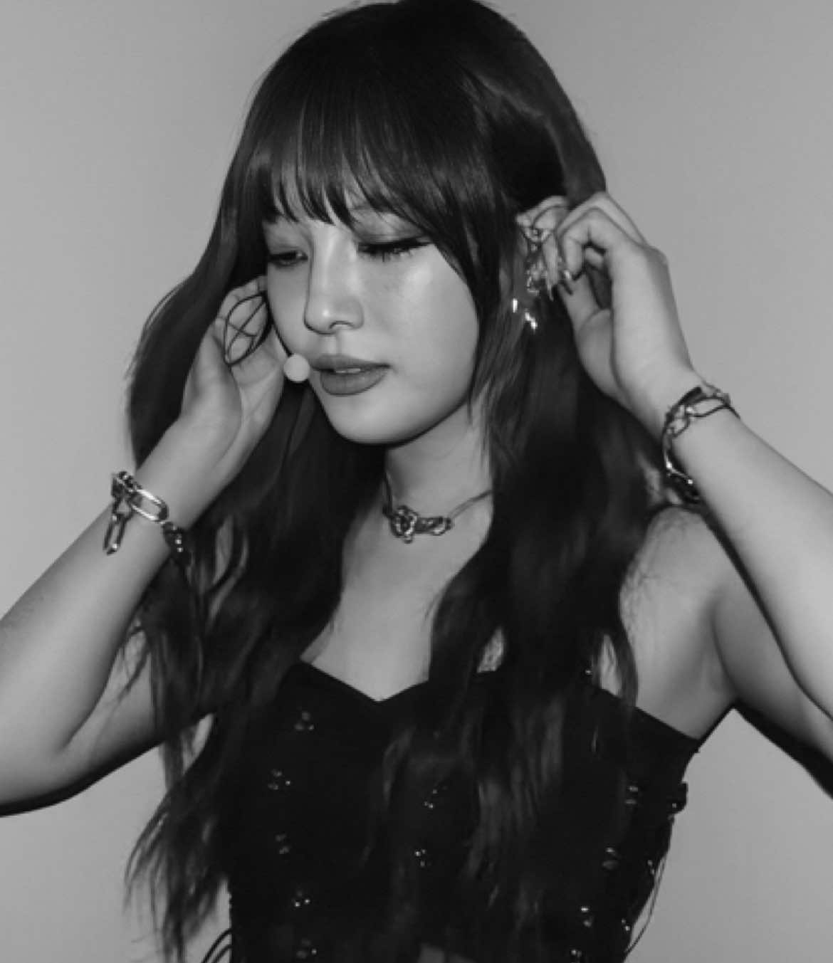 わずか25歳という若さでムンビンが亡くなって約二年半が経った。特に韓国では容姿は勿論、実力や人間性まで完璧を求められる厳しい世界。表面上ではニコニコしていても、心の中ではボロボロだったかもしれない。みんなに愛されていたムンビン。天国で幸せにしてるといいな。#moonbin #astro #aroha #fyp 