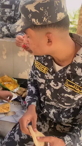 الشاويش الحنين رزق 😂😂❤️ #الشرطه_المصريه 👮‍♂️🤍 #الشعب_الصيني_ماله_حل😂😂  #👮‍♂️ #حمزاوي 