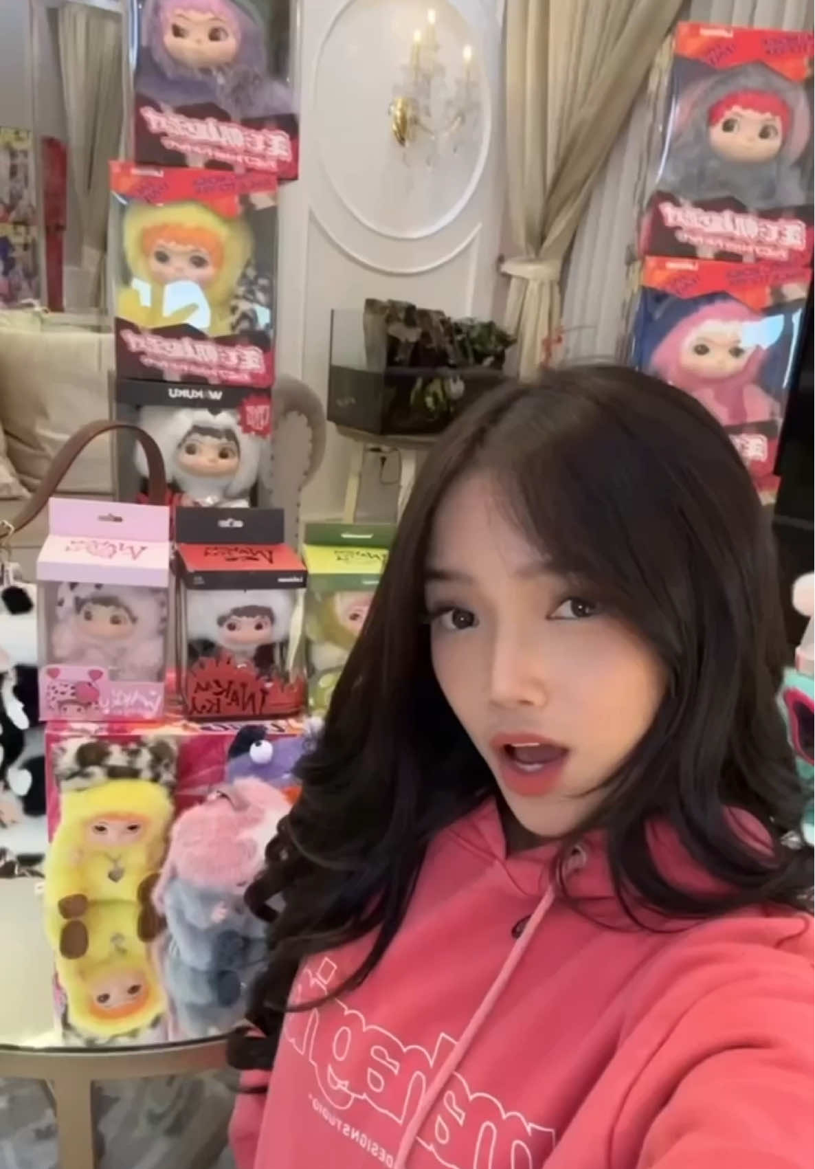 @WAKUKU HERE.ID Official gemesss banget😭💖 Apalagi si Angel & Pandada, aku bener-bener sukaaa!! Jangan lupa mampir ke HERR Pop-up Store yaa~ #Wakuku #HERE  #SiiNONO#WAKUKUBagChallenge #WAKUKUMAKEMECOOL 