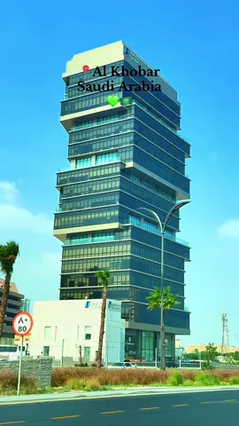 ⭐ Al Khobar: Commercial Hub and Coastal Charm Al Khobar is a major city and governorate in Saudi Arabia's Eastern Province, forming one of the 