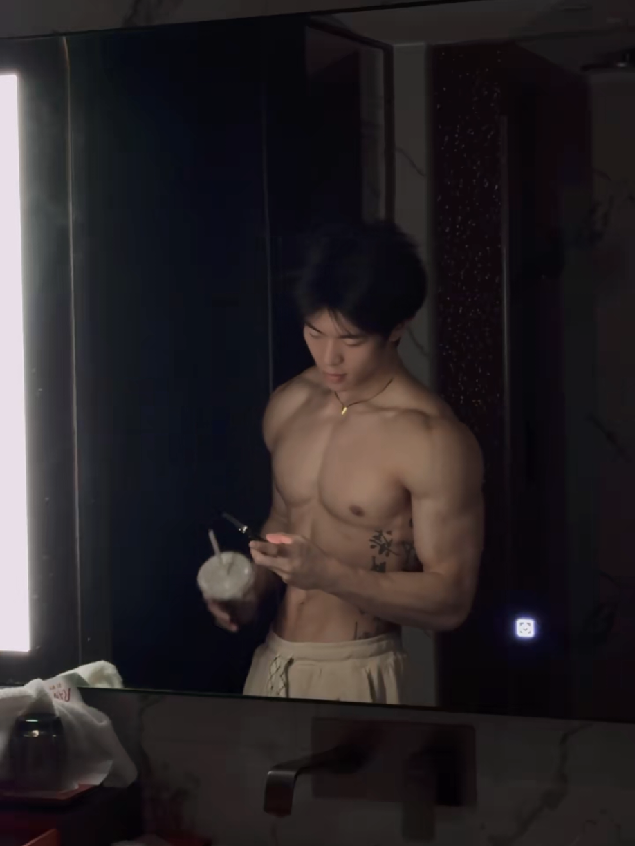 早上好抱歉我迟到了 #反转 #lisiqi195 