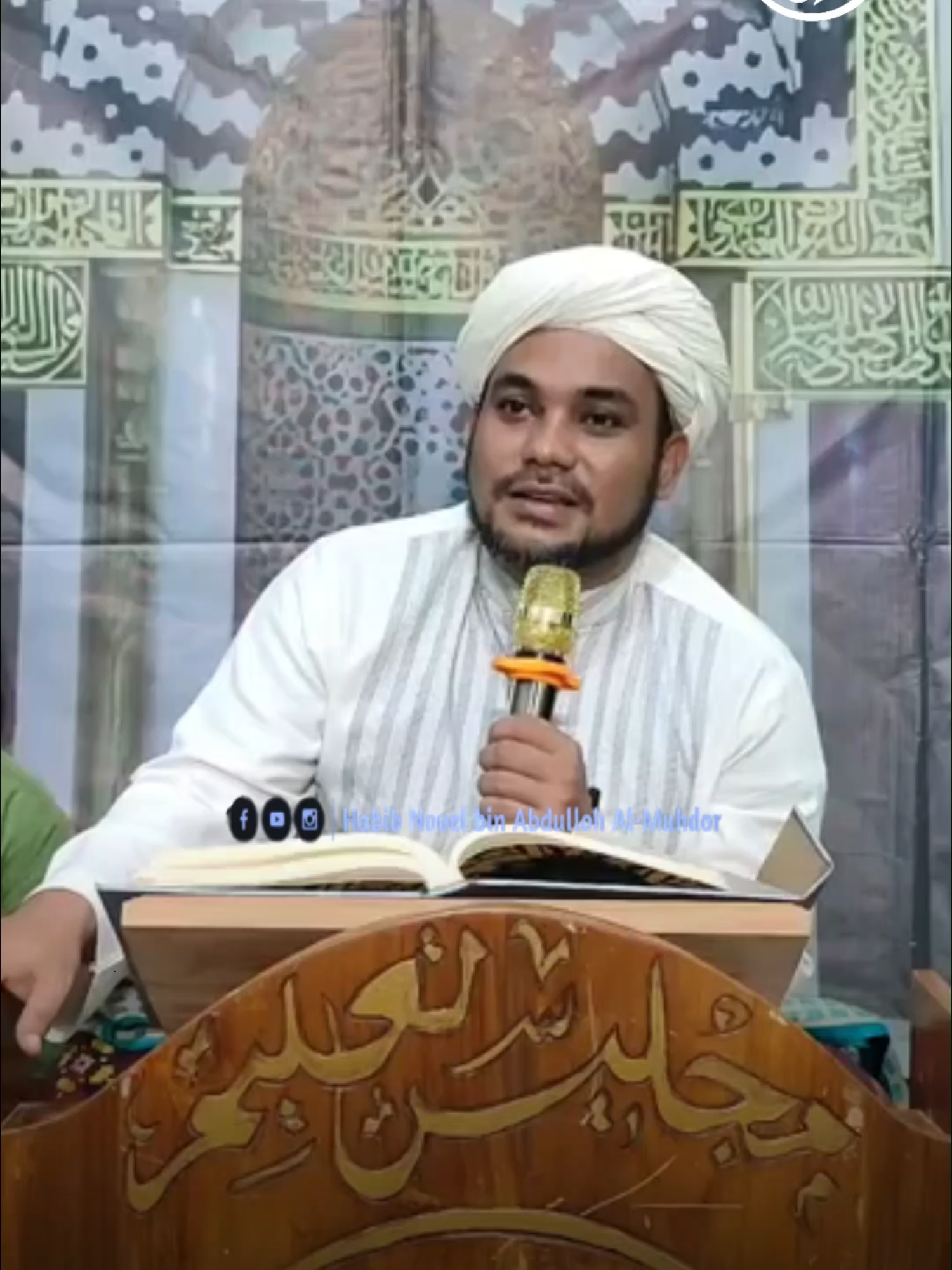 “Hidup Terlihat Kaya, Tapi Hati Tak Pernah Tenang — Beginilah Azab Riba yang Tak Terlihat” (repost ulang)#nasehat #ceramahpendek #istiqomahbersama #masyaallahtabarakkallah #fypシ #xyzbcafypシ #fypage #habibnovelbinabdullahalmuhdor #foryou #riba #masukberandamuu