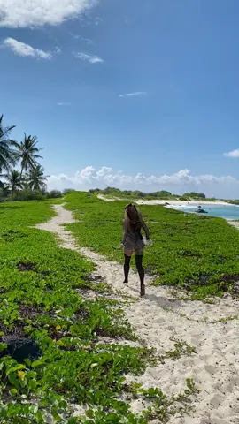 Not too bad #ocean #beach #sanddune #freediver #tropigoth 