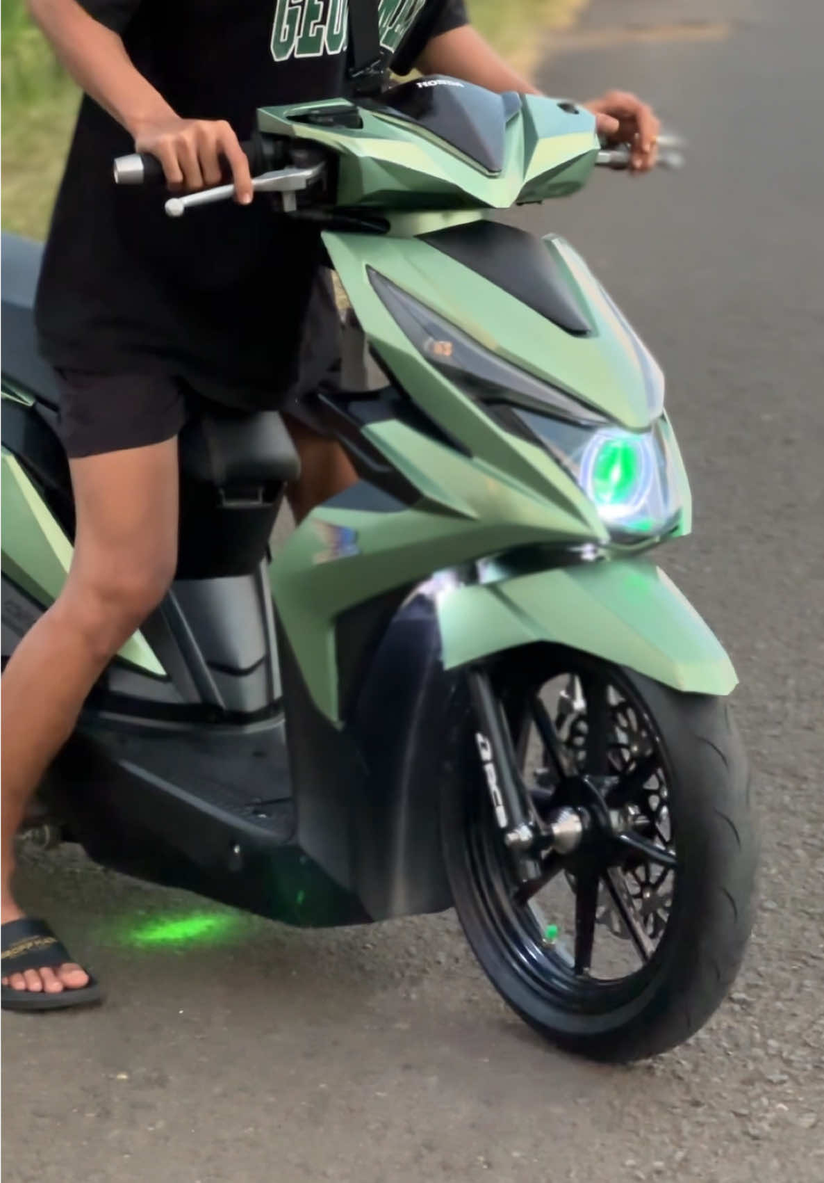 lagunya asikk🤙🏻😝#matic #beat #beatesp #beatespmodifikasi #fyp 