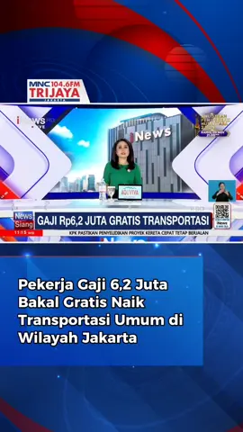 Pemerintah Provinsi (Pemprov) DKI Jakarta resmi memperluas program transportasi umum gratis bagi masyarakat. Selain 15 golongan yang sudah ditetapkan sebelumnya, kini pekerja swasta juga dapat menikmati layanan transportasi gratis di wilayah DKI Jakarta. Kebijakan ini diatur dalam Peraturan Gubernur Nomor 33 Tahun 2025 tentang layanan angkutan umum massal bagi kelompok tertentu. Berdasarkan aturan tersebut, pekerja swasta berhak mendapatkan fasilitas ini jika memiliki penghasilan di bawah Rp6,2 juta per bulan atau setara dengan 1,15 kali Upah Minimum Provinsi (UMP) Jakarta. Untuk memastikan subsidi ini tepat sasaran, Pemprov DKI akan melakukan pendataan dan verifikasi bagi para pekerja yang memenuhi syarat. Langkah ini diharapkan dapat membantu meringankan beban transportasi bagi pekerja berpenghasilan rendah sekaligus mendorong penggunaan transportasi publik di Ibu Kota. #TransportasiUmum #PekerjaSwasta #UpahMinimum #Subsidi #TriajayaFM