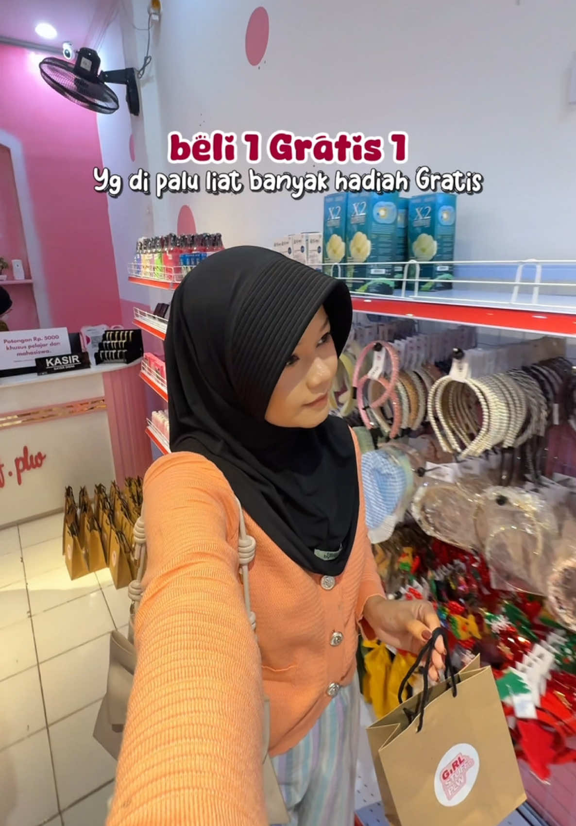 Cewe Palu Rugi Te kemari ‼️ Beli 1 gratis 1 + bawa pulang hadiah GRATIS 🥵😎👏🏻 . #kotapalu #promobesar #tokoperhiasanmurah #palusulteng 