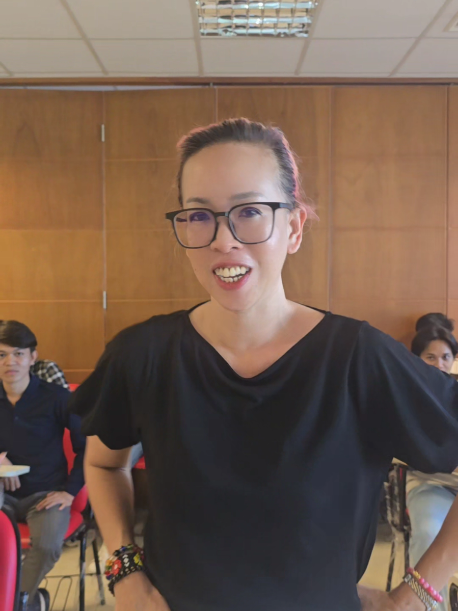 hai halloween hatters  #whatsupdocchallenge #beezinthetrap #dosenhukum #unsrat #fakultashukumunsrat 