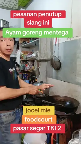 #ayamgorengmentega #pasarsegar #jocelmie #nonhalal #kulinerbandung @Kriestien Santoso @kriessan @joshua @JOVANKA ET 
