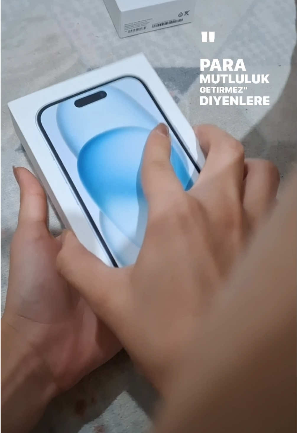 Öyle bir getirir ki 😍🩵 #keşfet #iphone15 #blue #telefon #fypage 