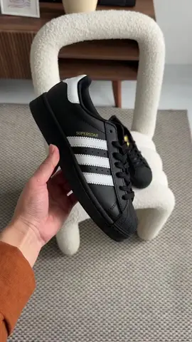 superstar 🖤 #adidas #sneakers #fypシ゚ 