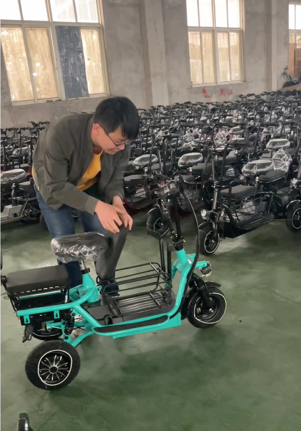 Electric vehicle manufacturing yuantou factory #bikemtb #ebikerebiew #scooters #electric scooter #foryou