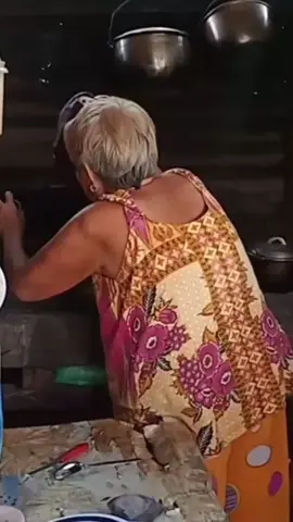 “halayan” - LOLA WENDING, 2020