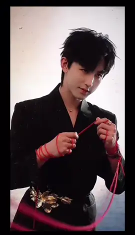 Benarkah yang tampil di publik beberapa hari belakangan ini hanyalah sosok “pengganti” ??? Rumornya GUO “sudah tidak ada” karena sudah di “korbankan” tanggal 5 kemarin  😭💔😭 #guojunchen  #guojunchen郭俊辰  #actorchinese  #cdrama 