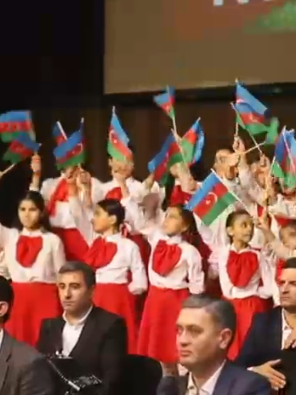 Sabirabadda zəfərimizin 5 illiyinə həsr olunmuş “Zəfər nəğmələri” adlı konsert proqramı keçirilib Sabirabad rayon Mədəniyyət Mərkəzində Mil-Muğan Regional Mədəniyyət İdarəsinin təşkilatçılığı ilə “8 Noyabr – Zəfər Günü”nə həsr olunan “Zəfər nəğmələri” adlı konsert proqramı keçirilib. #MilMuğanRMİ #ZəfərGünü #8Noyabr #sabirabad  #mədəniyyət  sall