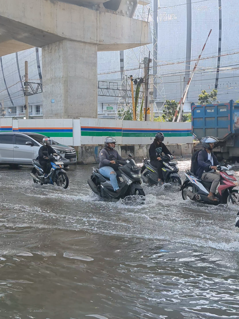 banjir rob kembali melanda #jakarta #jakartautara #jis #penurunantanah 