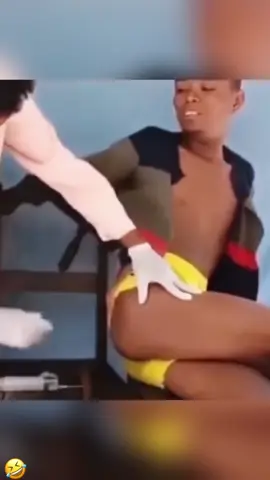 I'm afraid of getting injections#fyp #funny #prank #usa #viral 