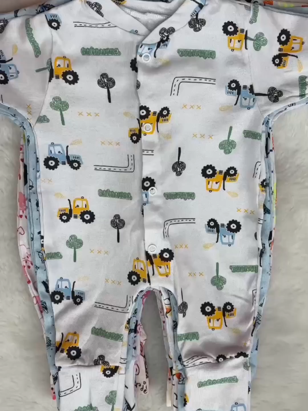 Kit 5 Macacão De Bebê Vira Pé Estampado - Menino E Menina - Preço- R$ 74,68 ID: 32EXAK-0J38 #maternidade #meninooumenina💙💖 #bebe