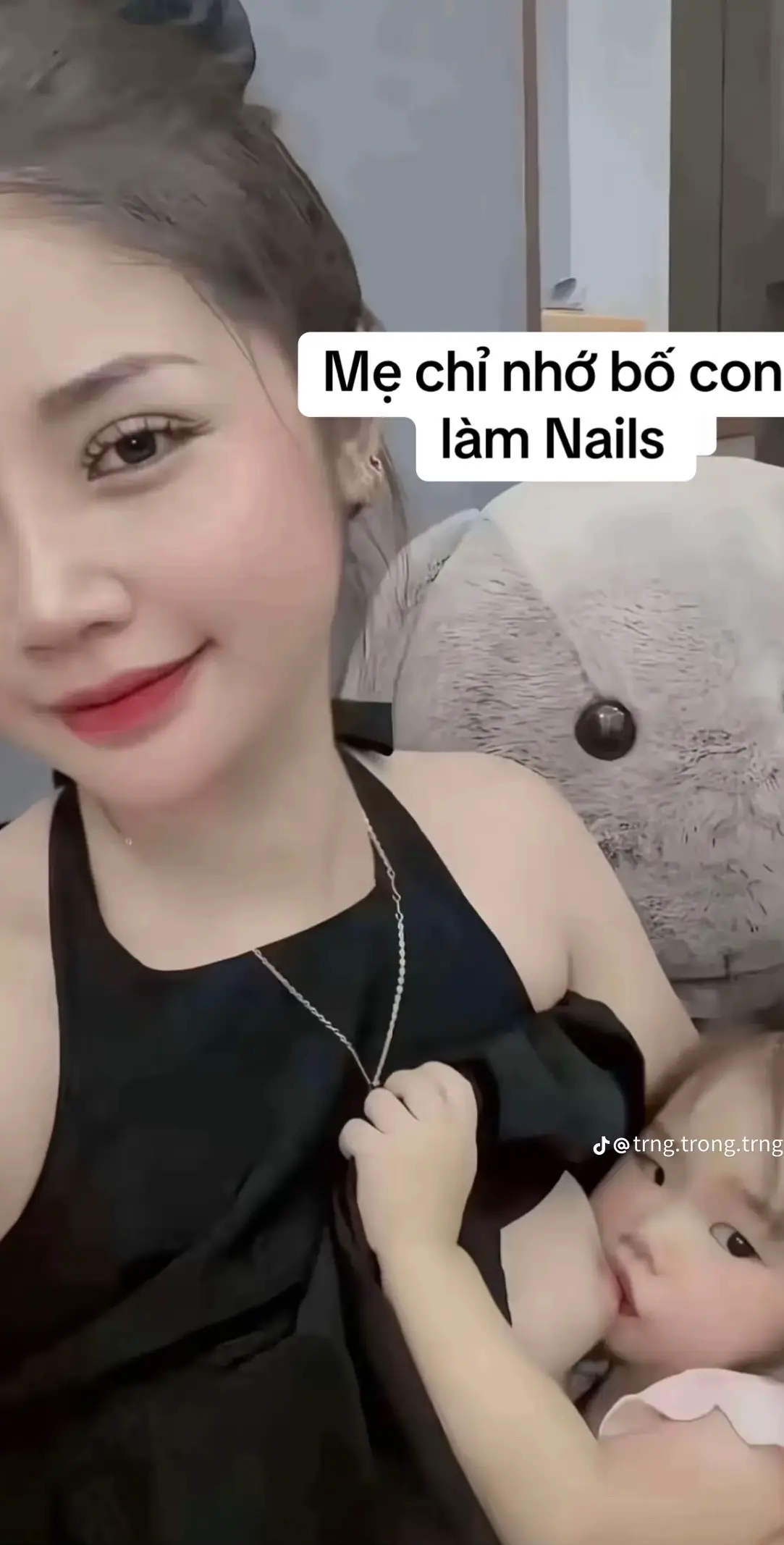 Mẹ con cố gắng chờ đến đầu tháng bố lên quán thăm nhá🥰❤️😛 #xuhuong #trending #CapCut #deutschland #fyp #nails💅 