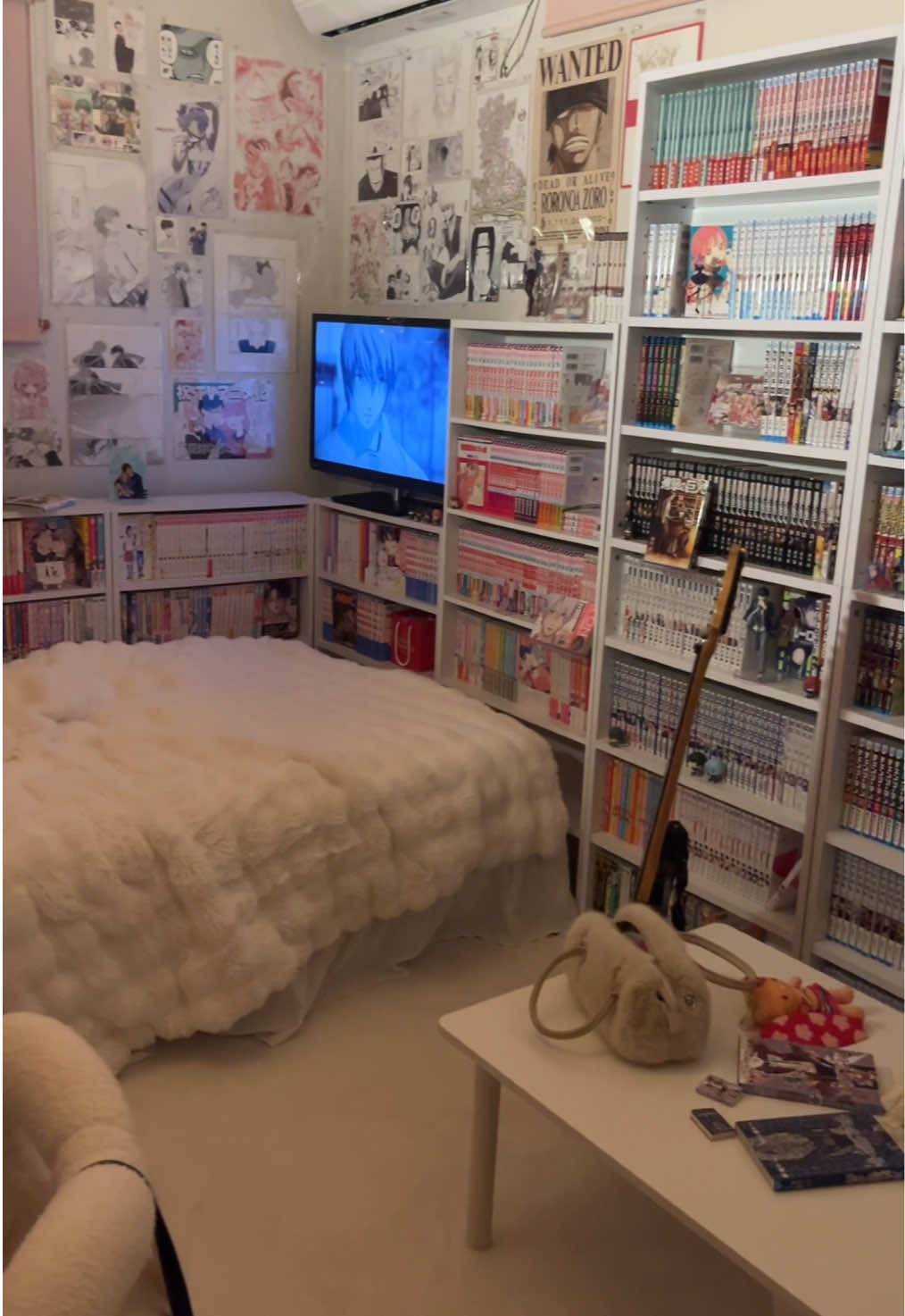大好きなものがつまった部屋/•᷅‎‎•᷄\୭#オタク部屋#アニオタ#漫画オタク#myroom 