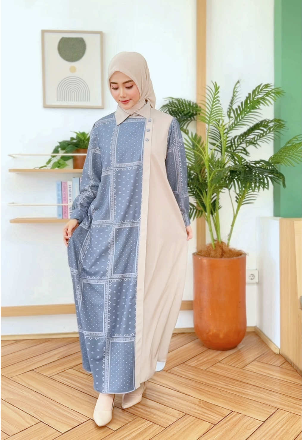 Flowly, comfy, and totally me 🌸 #promomakan1111 #sarimbitlebaran2026 #outfitcouple #lebaran2026 #rereyshop 