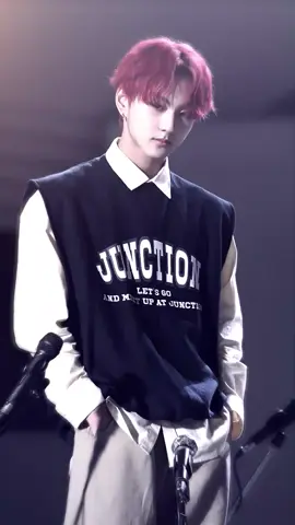 jungwon red hair era.. #jungwon #enhypen #kpop #kpopfyp #foryoupage  cr preset: @minasliii_11 
