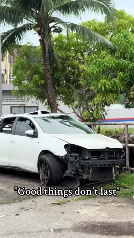 Ujian didalam menjalani kehidupan . Alhamdullilah tiada kemalangan jiwa hanya luka2 kecil . Harta dunia tiada yang kekal. Simpan buat kenangan disini #mk6gti #vw #kemalanganjalanraya 