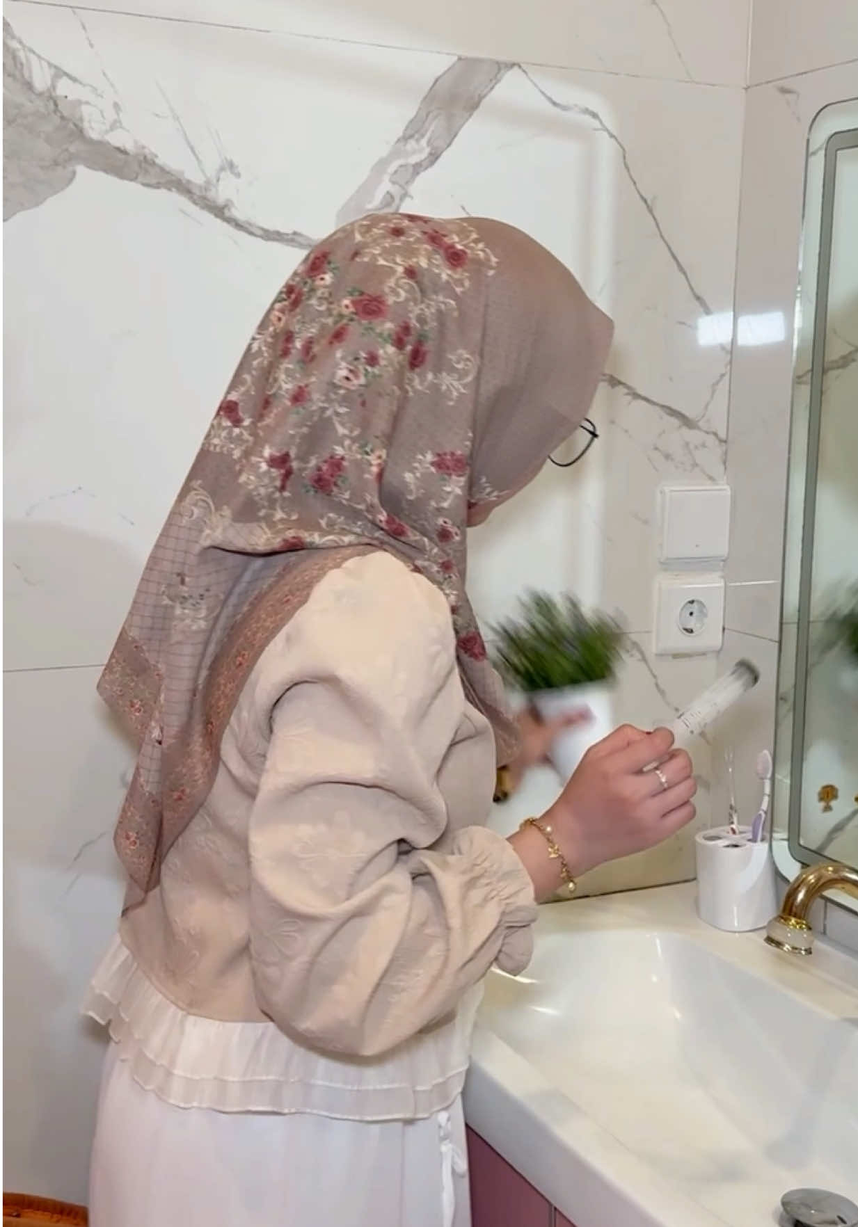 Rawat rambut dari rumah ala treatment di salon mewah 🤎