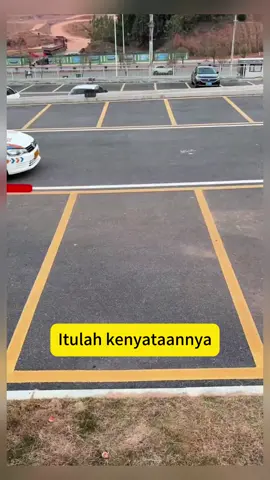 Membalikkan mobil ke gudang.#car #driving #drivingtips 