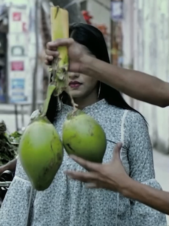 ছোট ডাবের পানি মিষ্টি🤭🤓 #intertainment #funny #viral #fyp #trending 