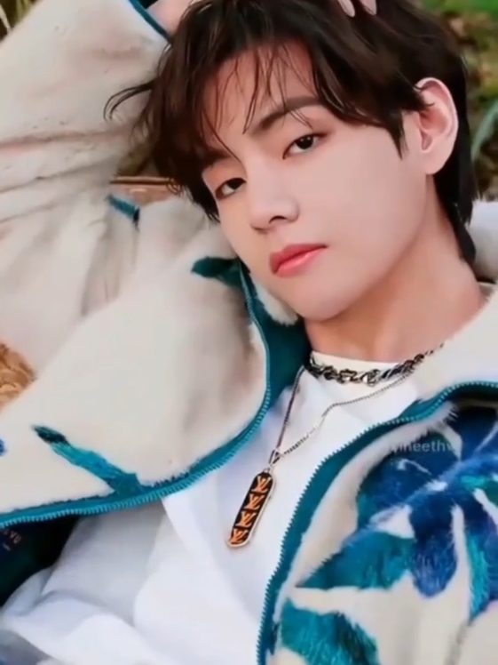 ~Ishq pe han lutaa dun meta du...🌷✨/-(ʳᵉᵖᵒˢᵗ ᵖˡᶻ) . . . #Foryou #BTS #TaehyungV #KimTaehyungBTS #Kimtaewa 