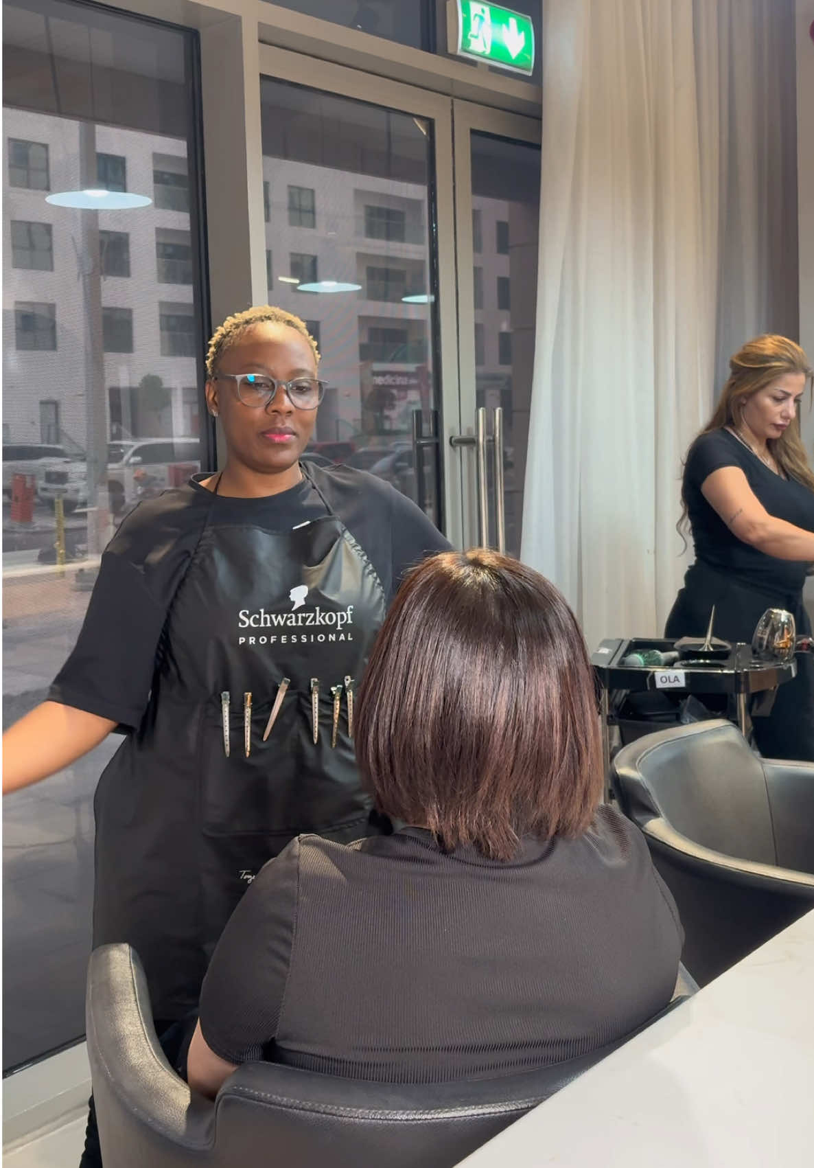 This salon doesn’t tolerate unrealistic expectations🫸🏼💇🏻‍♀️ #thehbeautysalon #hairsalon #hairstylist #fyp 