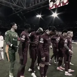 Aktif en iyi stoper bekdir mesela #galatasaray #singo #ajax #fyp #futbol 