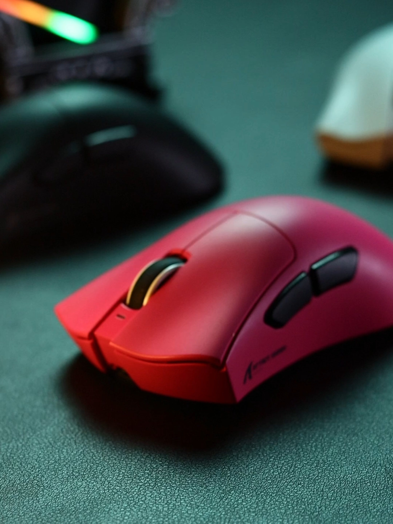 Another one! The ATTACK SHARK V3PRO is incoming. Get ready for a lightweight beast packed with precision. The wait is almost over! 🎯 #ATTACKSHARK #ErgonomicMouse #ComingSoon