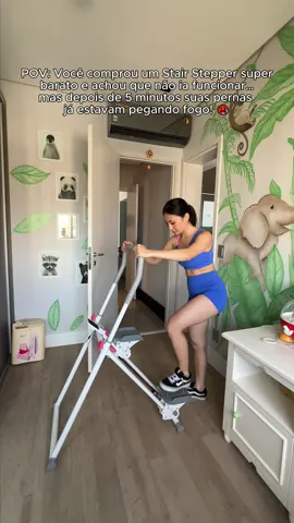 🚶‍♀️ É como subir infinitos andares sem sair de casa! 🏠 #SimuladorDeEscada #TreinoEmCasa #SobeComigo #MotivaçãoFitness#TreinoPesado