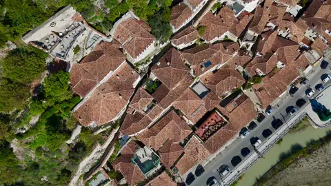 📍BERAT, ALBANIA 🇦🇱  . . . . . . . #albania #berat #culture #viral #fyp 